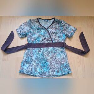Floral Wrap-Style V-Neck Scrub Top in Teal and Brown XS
